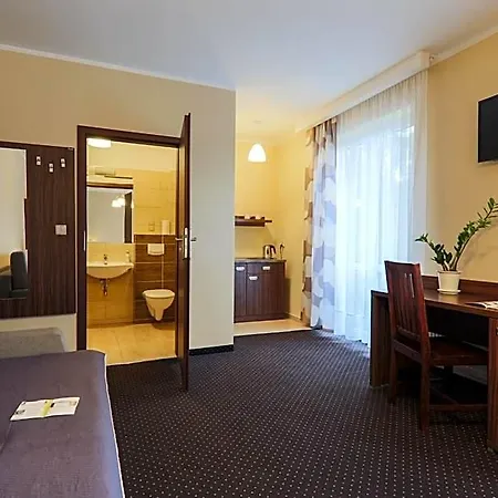 Couette-café Mila 3*